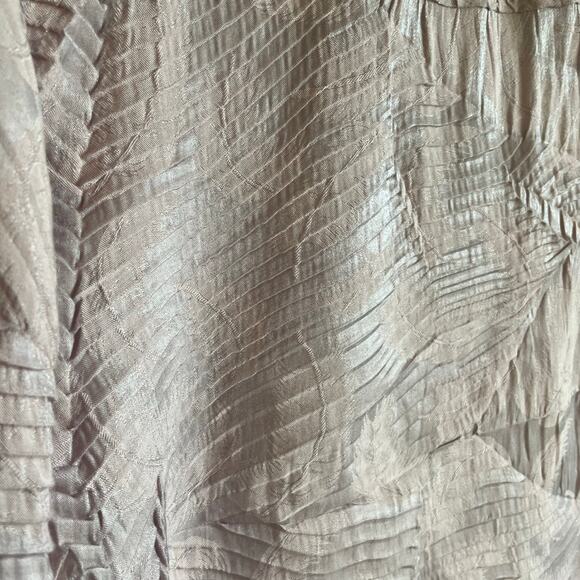 Chico’s Pink Blouse Top Textured Pleated Shimmer Button Up Collar Sz L Unique - Picture 9 of 12